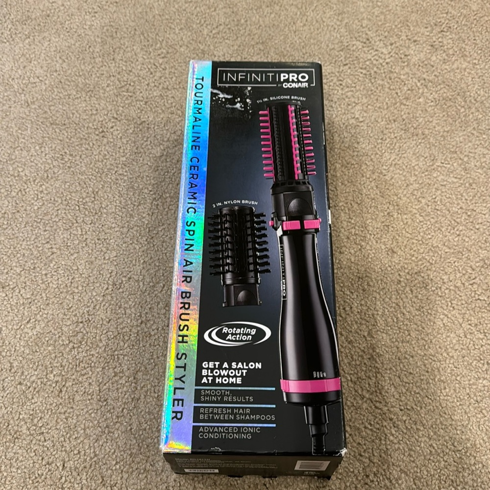 INFINITI PRO by conair Tourmaline ceramic AIR BRUSH BRAND NEW